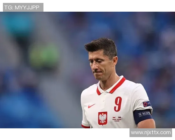 莱万若无邀约，是否会选择退役？他的人生路或将迎来重大转折